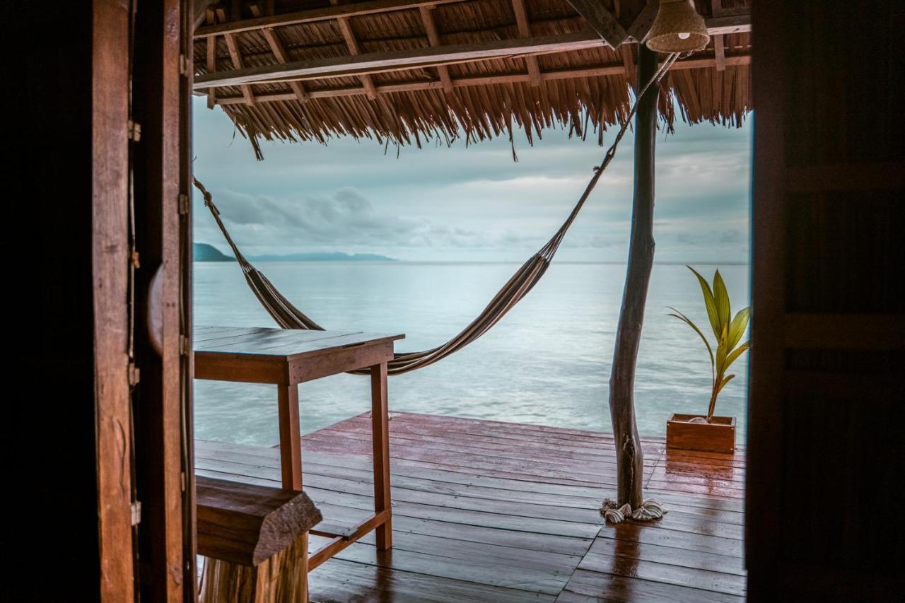 Methos Homestay - Raja Ampat Yennanas Besir Exterior foto