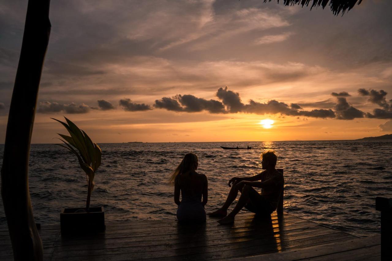 Methos Homestay - Raja Ampat Yennanas Besir Exterior foto