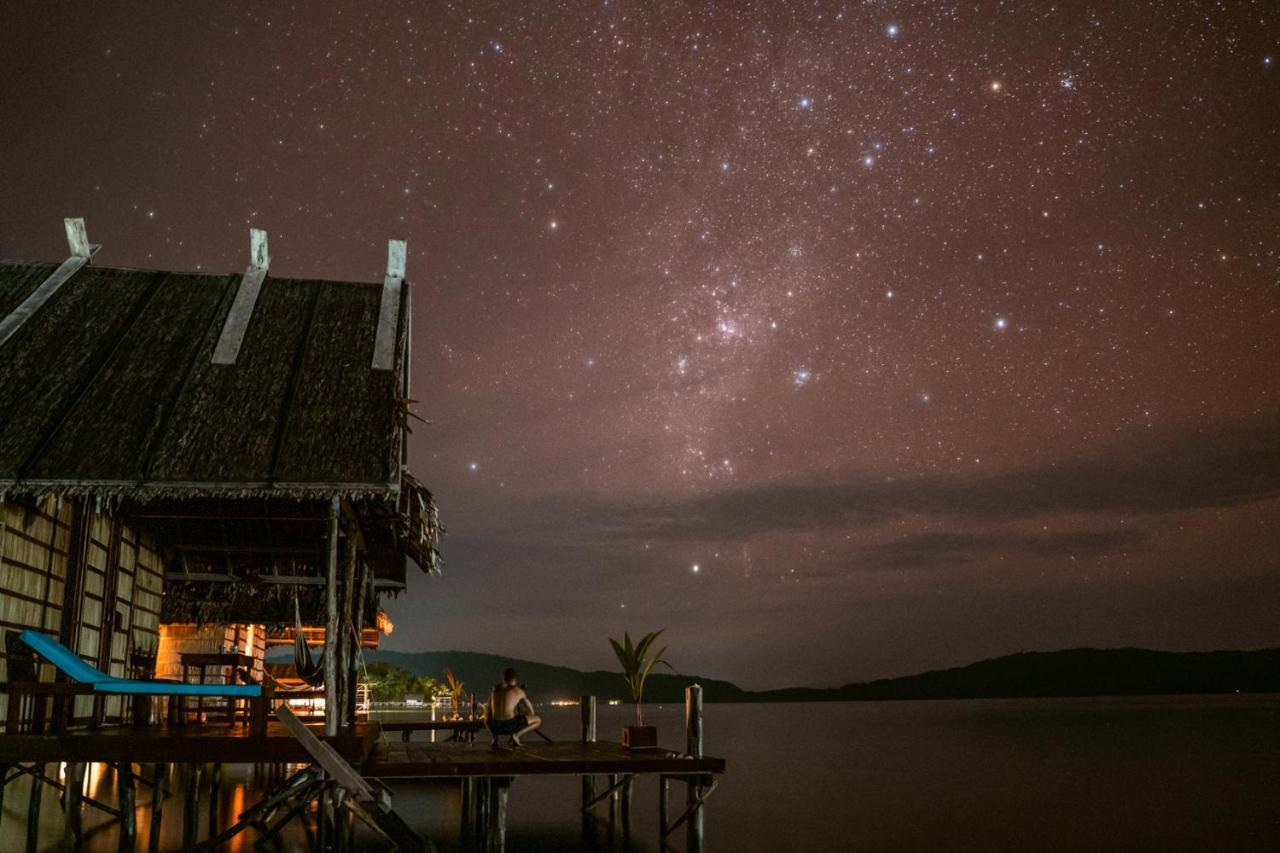 Methos Homestay - Raja Ampat Yennanas Besir Exterior foto