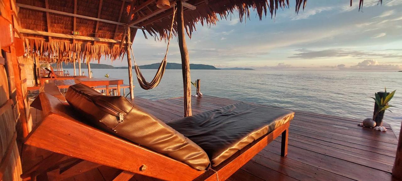 Methos Homestay - Raja Ampat Yennanas Besir Exterior foto