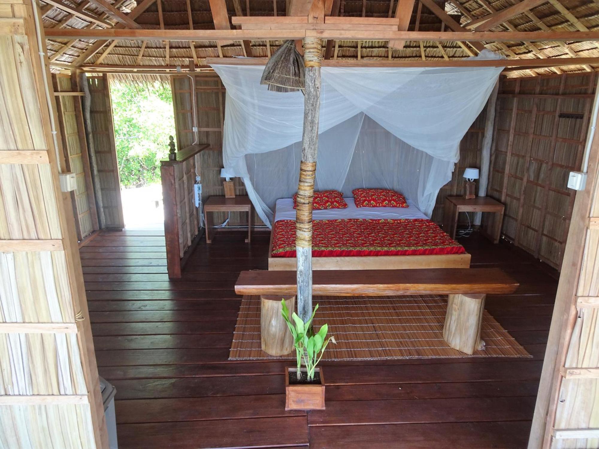 Methos Homestay - Raja Ampat Yennanas Besir Exterior foto